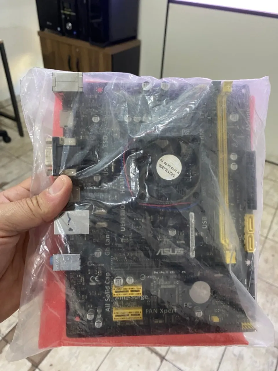 Kit Processador AMD Placa-Mãe Asus AM1M-A/BR, AMD AM1, mATX, DDR3