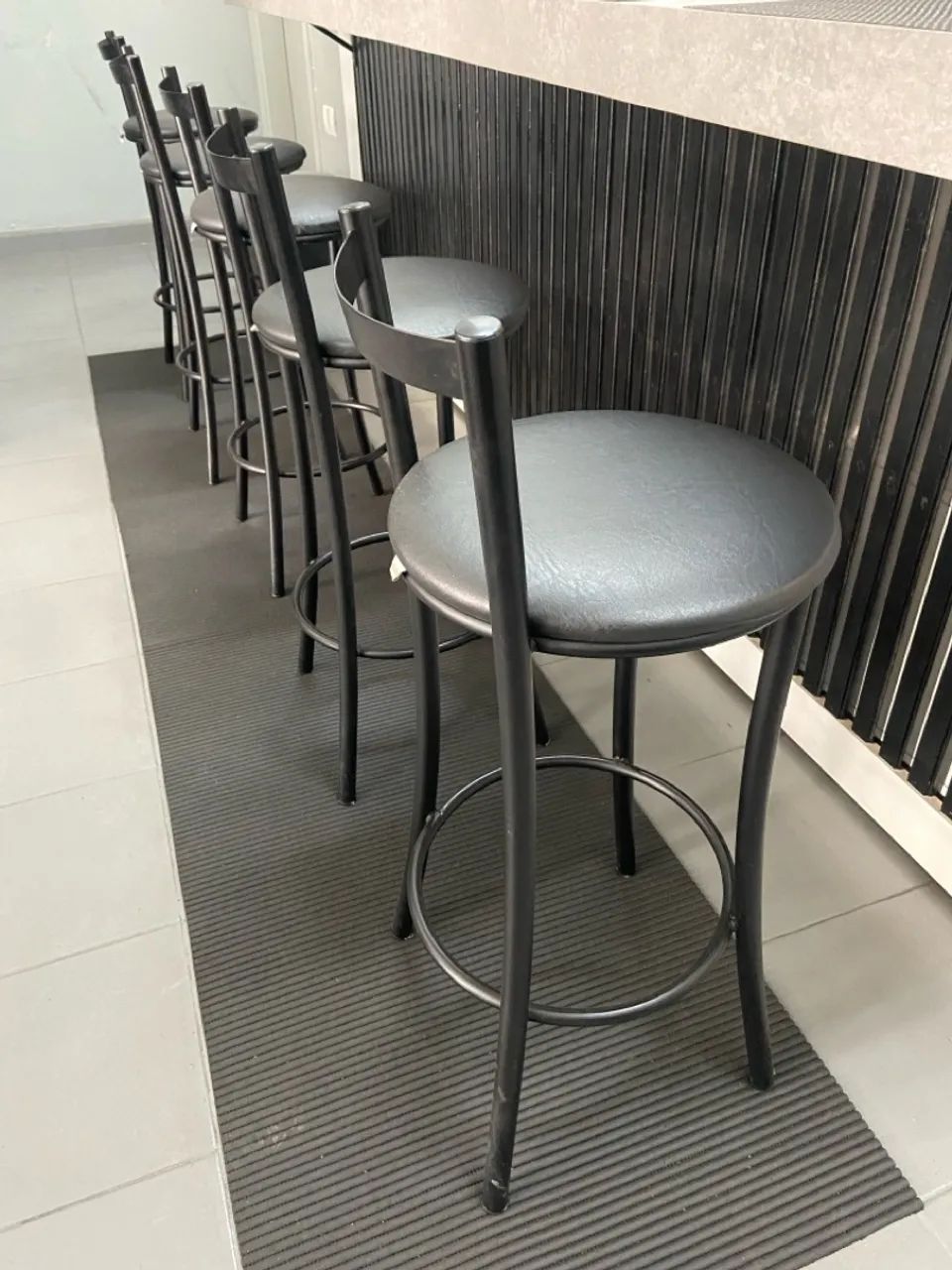 Conjunto Banqueta em estofado preto 