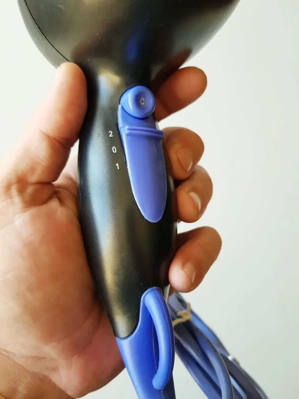 Com Defeito - Secador de Cabelo Black & Decker - Para Manutenção ou Aproveitamento - Foto 4