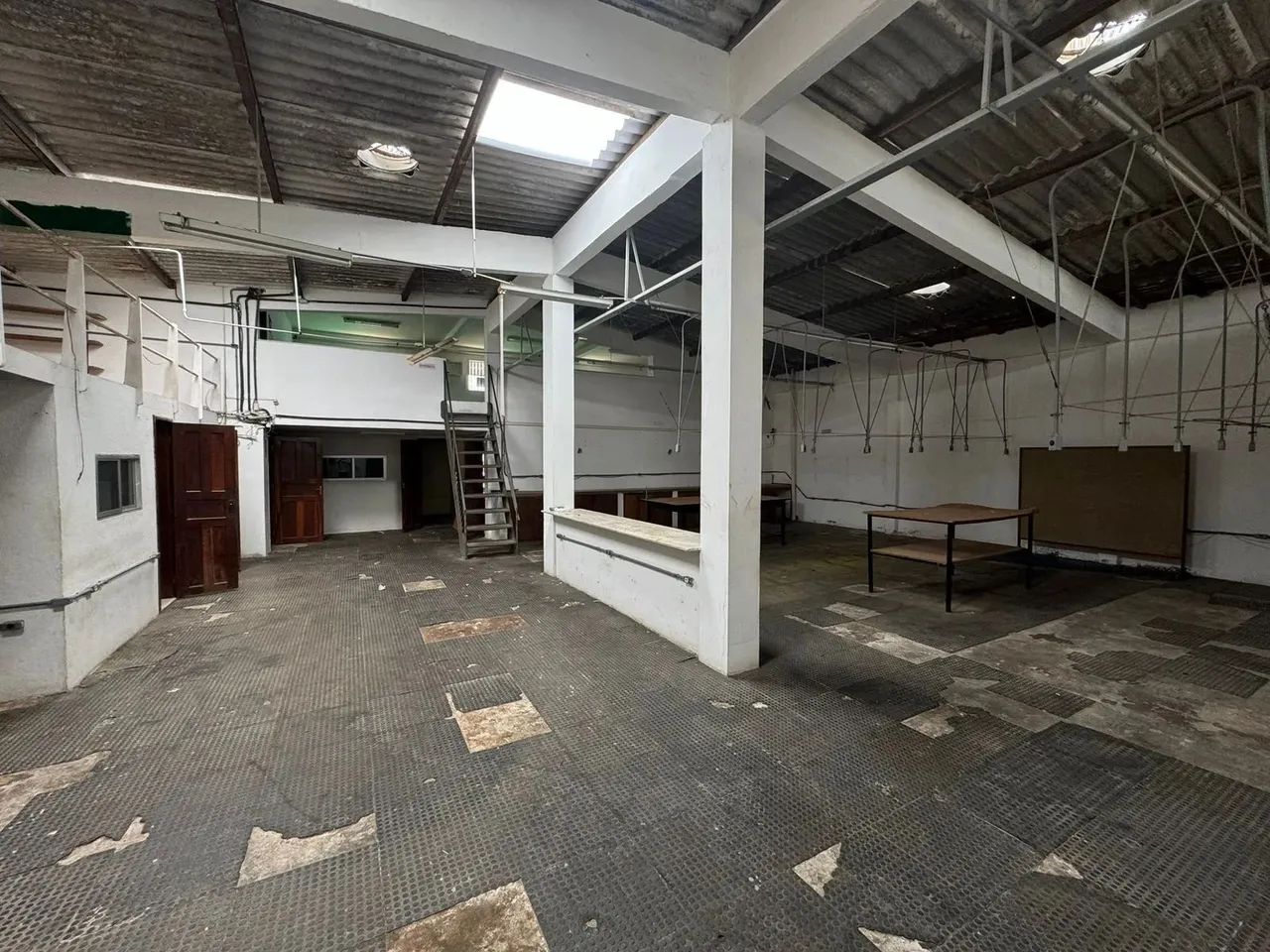 Galpão com 450 m², no São Francisco,  São Luís - MA .