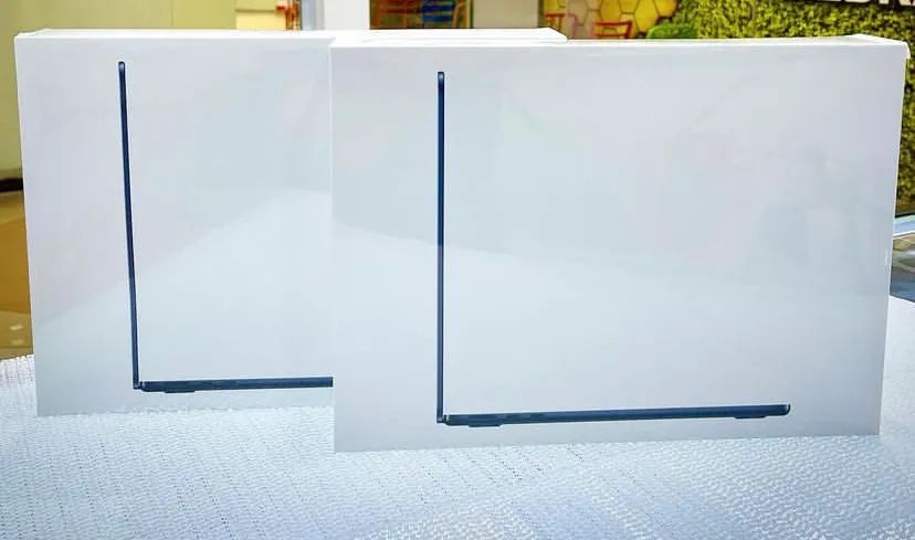 MacBook Air M2 2022 8GB - 256GB SSD 