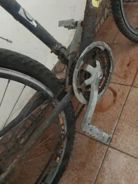 Bicicleta Caloi aro 26 ( conserto) - Foto 2