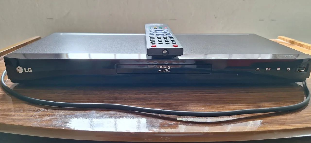 *PARA COLECIONADORES*...BLU-RAY LG BD550+CONTROLE +2 HDMI +12 FILMES BLU-RAY ORIGINAIS 
