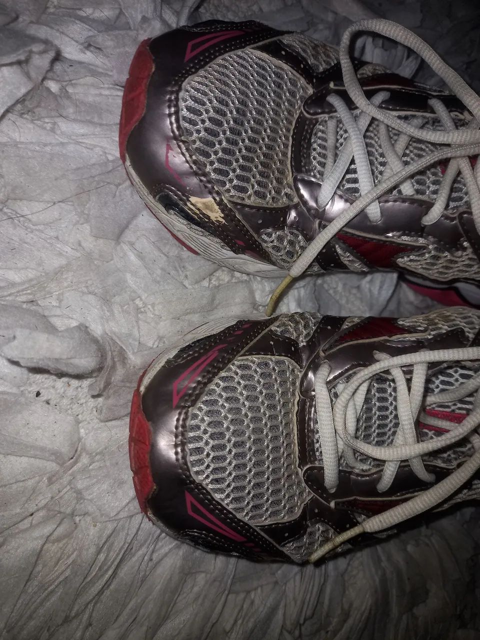 Tênis esportivo Mizuno tamanho 40 forma normal usado - Foto 5