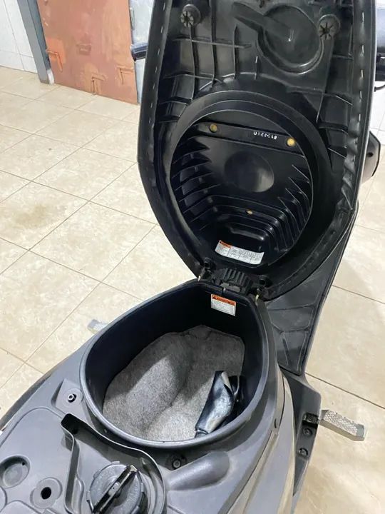 Suzuki Burgman 125i - 2015  - Foto 10