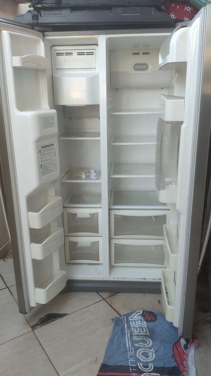 LGeladeira Electrolux side by side com defeito  - Foto 2