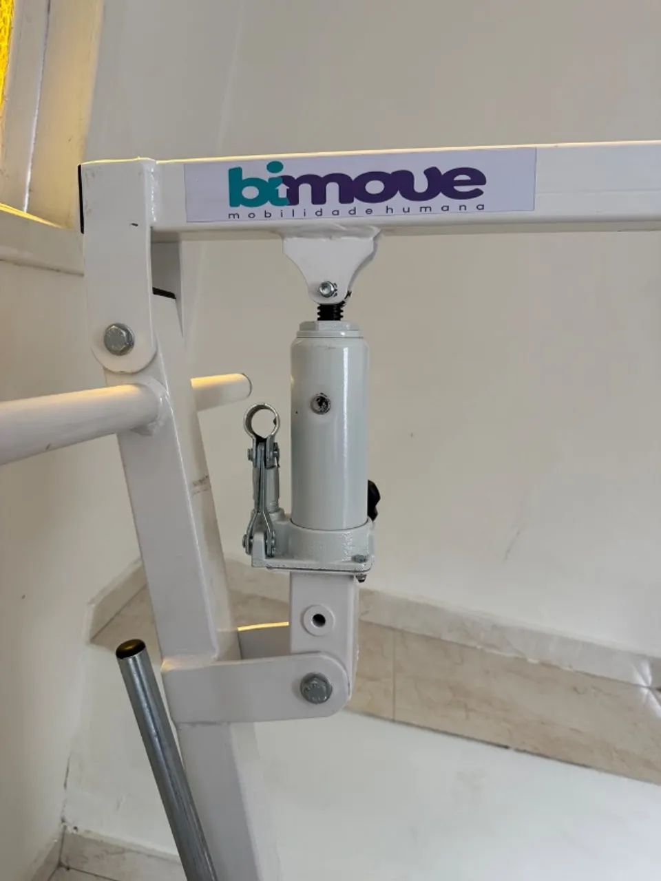 Guincho de Transferência para Idoso / Paciente - Biomove Basic - Ótimo Estado - Foto 3