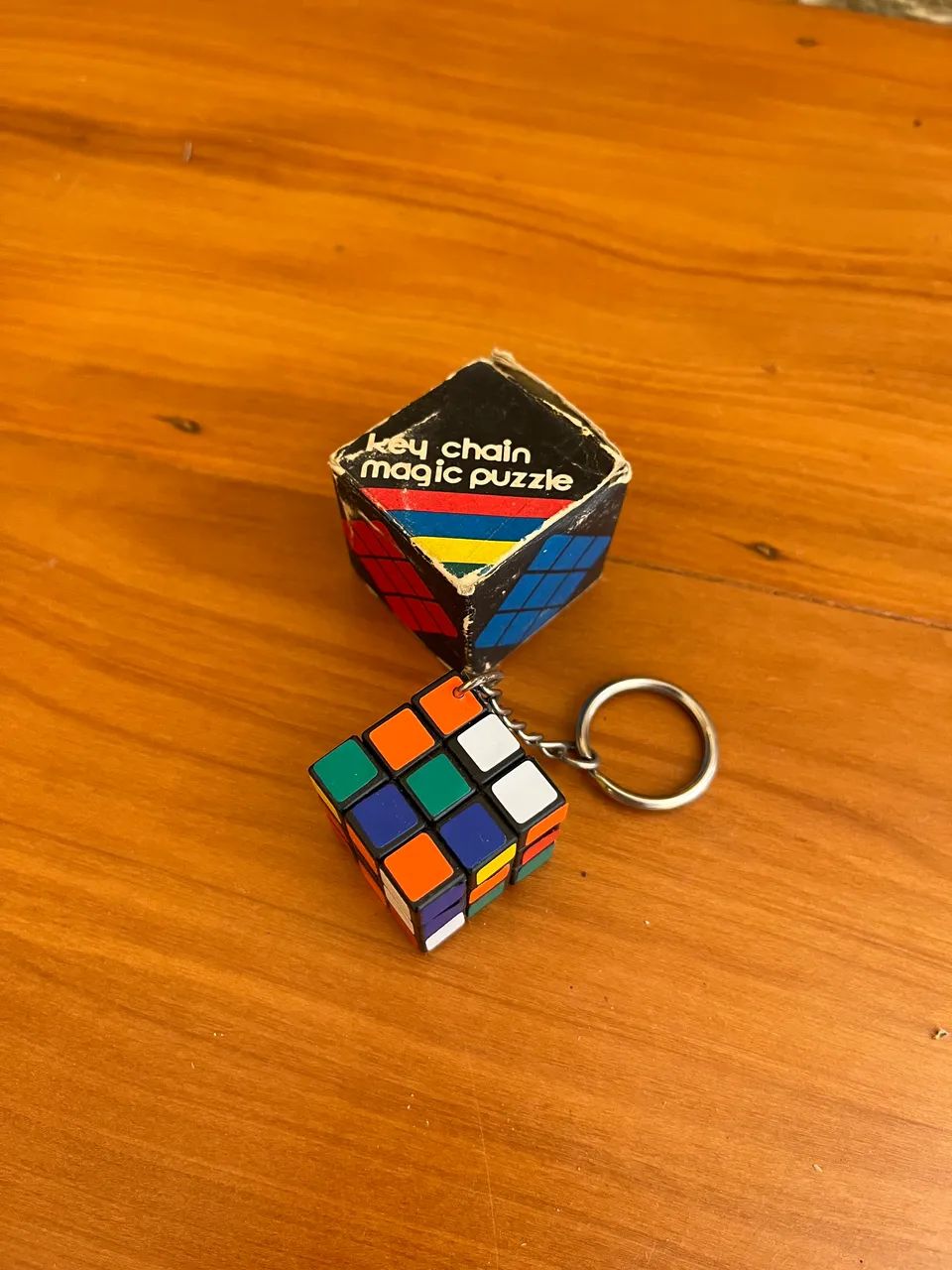 Chaveiro cubo mágico antigo na caixa  - Foto 3