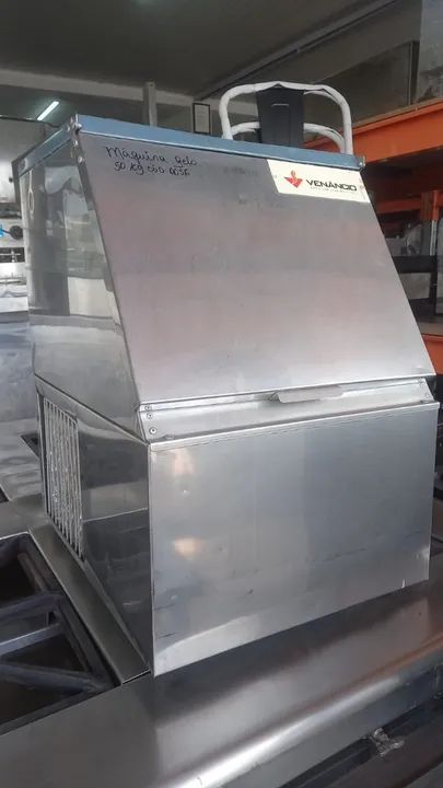 Máquina de gelo Venâncio 50kg