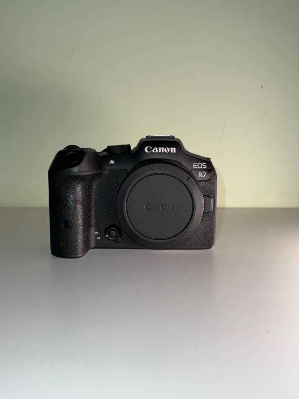 Canon R7 - Muito Nova - 9 meses de uso 