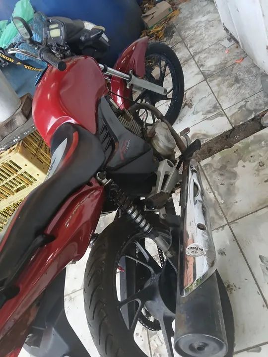 Honda CG 150 - Vermelha - Moto impecável - Foto 2