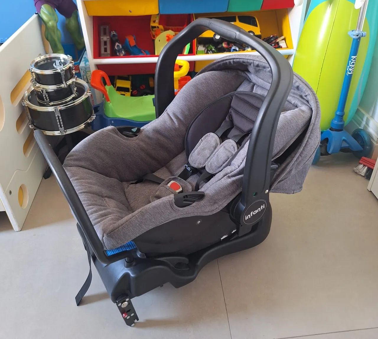 Travel System Epic Lite Infanti - Carrinho de bebê, Bebê conforto e base isofix - Foto 4