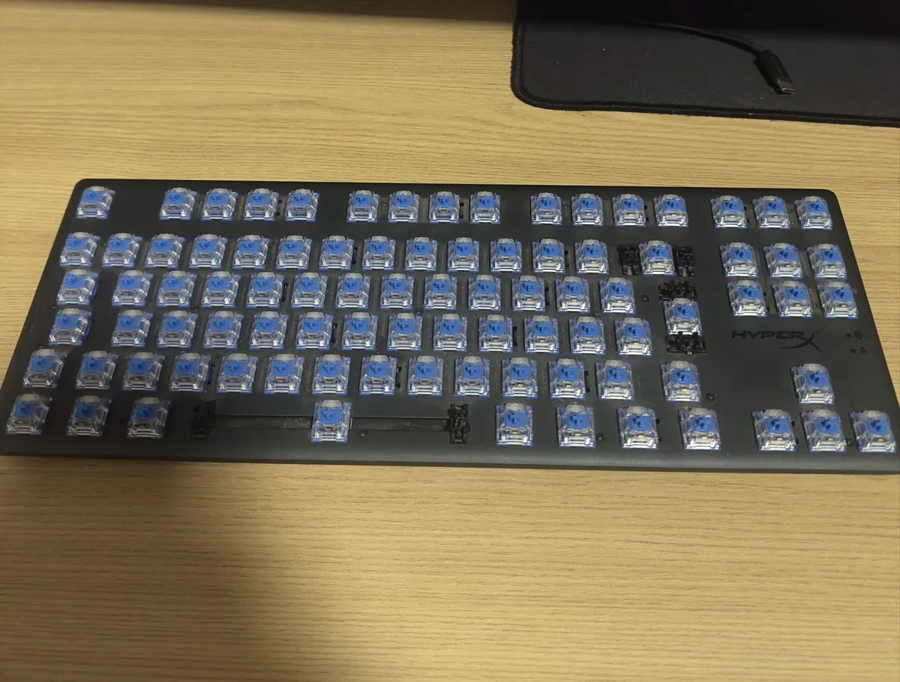 Teclado Mecânico Alloy Origins Core HyperX Preto - Switch Blue Layout BR - Foto 3