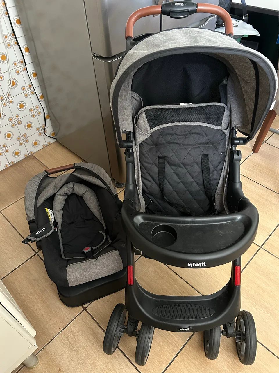 Carrinho de bebê + bebê conforto  - Foto 3