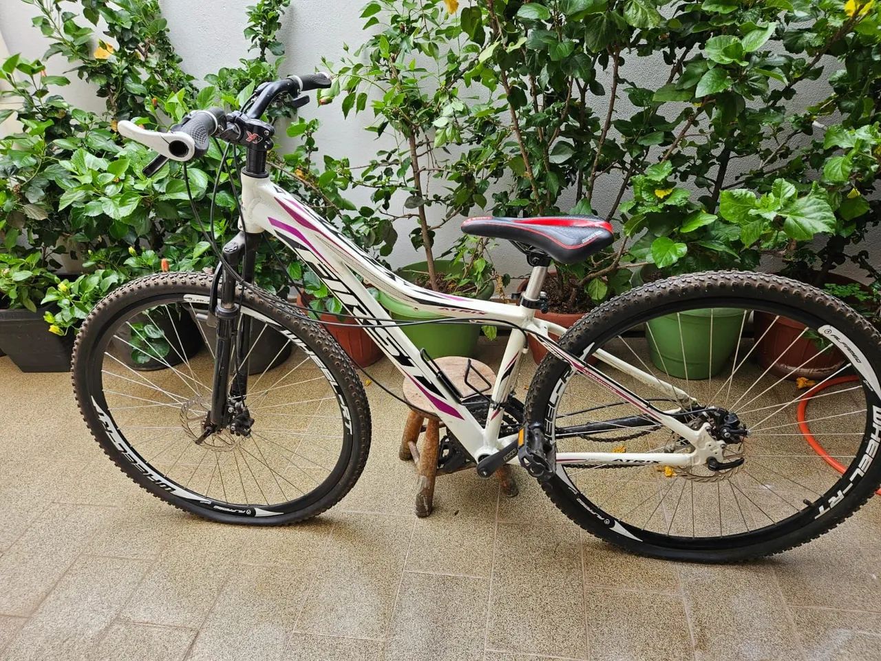 Bike feminino aro 29 