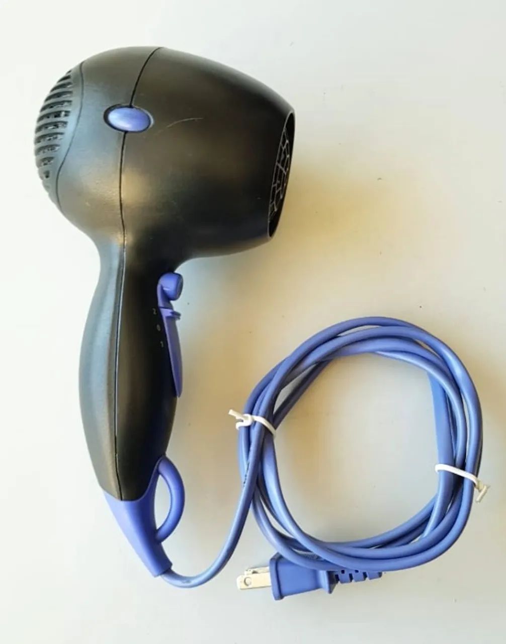 Com Defeito - Secador de Cabelo Black & Decker - Para Manutenção ou Aproveitamento - Foto 6