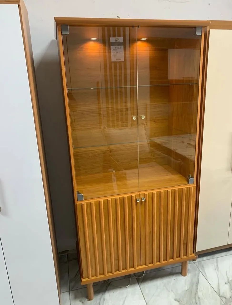 LUXURIOUS DISPLAY CASE64312003553537120