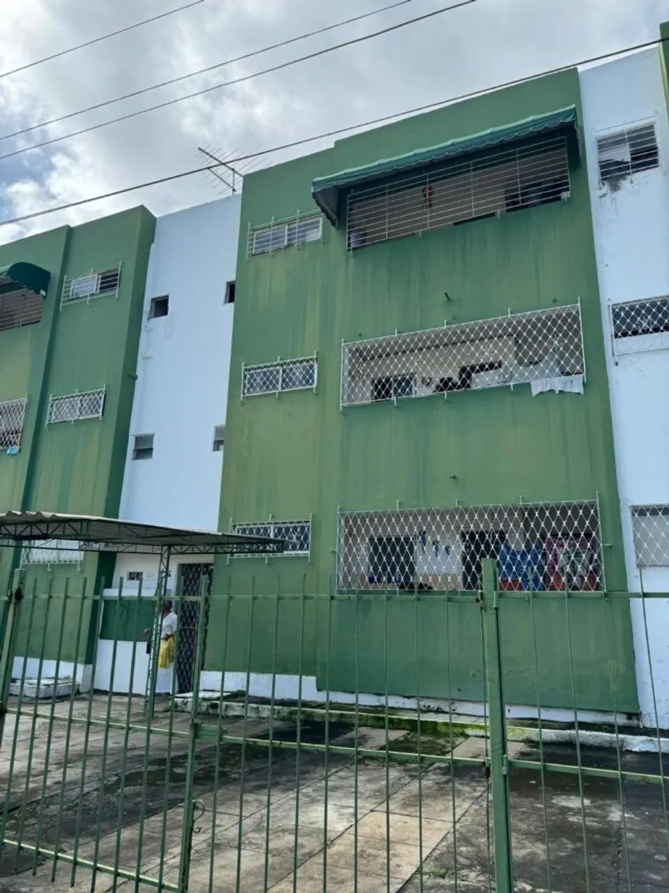 Alugo quarto para mulheres - Foto 3