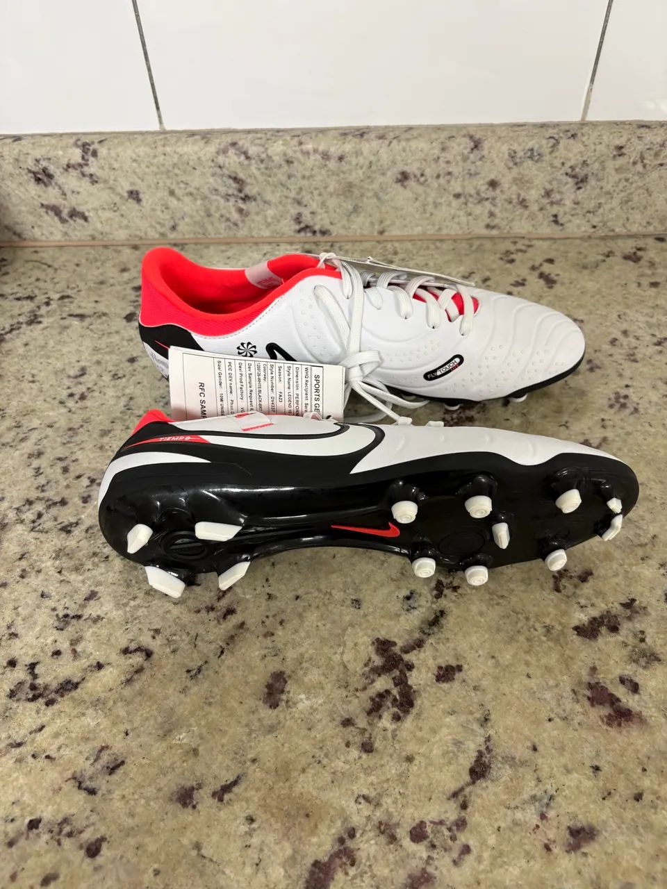 Chuteira Nike Tiempo Legend 10 Academy FG Branca