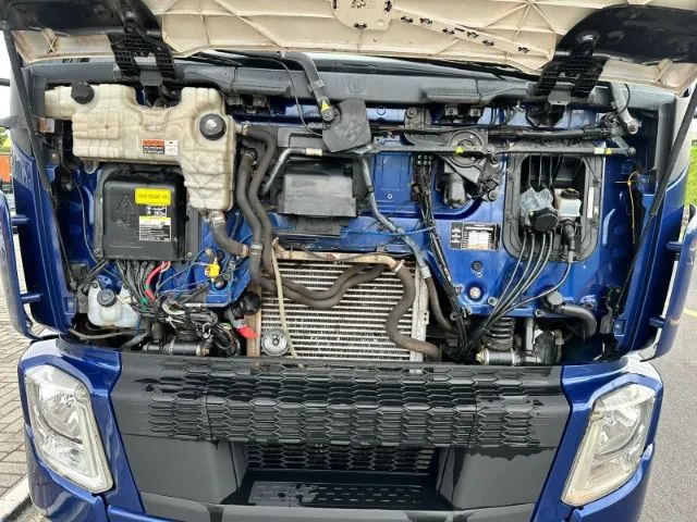 Volvo Vm 270 2021 Azul Carroceria Único dono - Foto 15