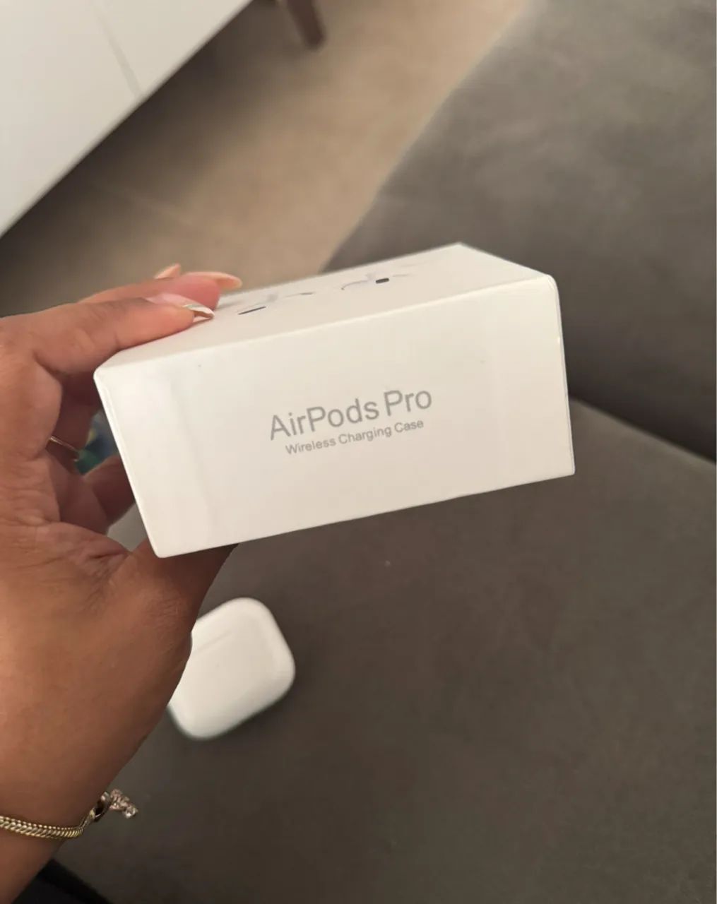 AirPods Pro Apple