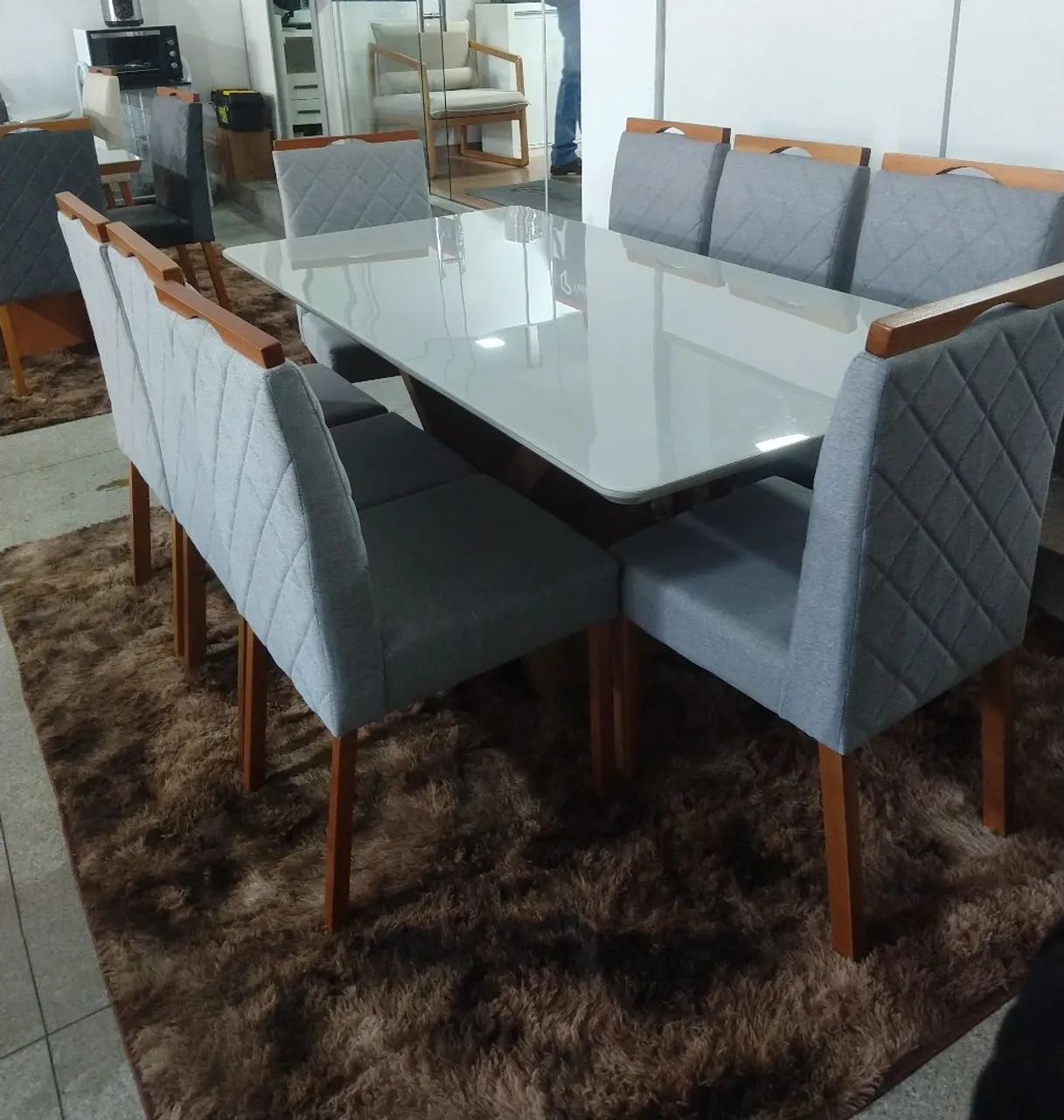 Sala de Jantar com 6 cadeiras de diversos tons FRETE GRÁTIS para BH e MONTAGEM! - Foto 2