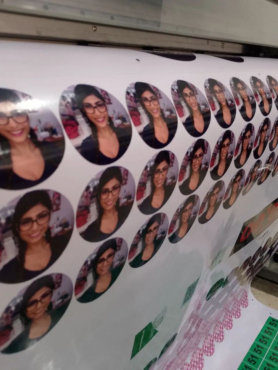 Adesivos Vinílicos - Metro Recortado - Foto 2