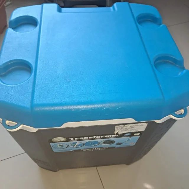 Caixa Térmica Igloo Transformer 56L Com Rodas - Porto Alegre. 