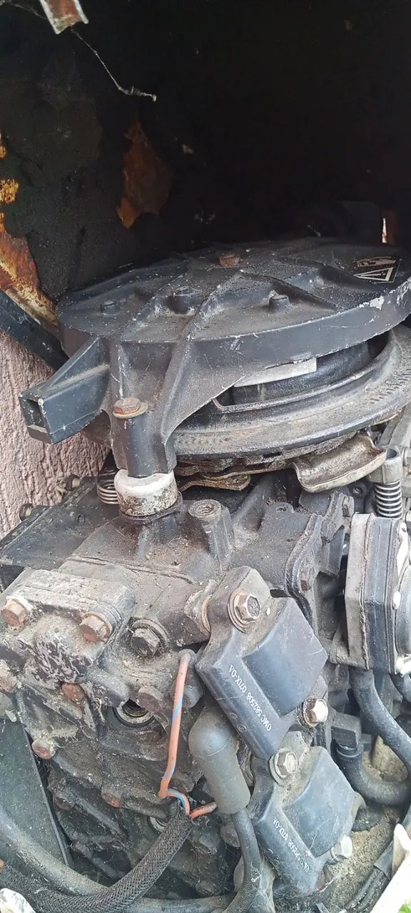 Motor de Popa Johnson 25HP motor travado - Foto 2