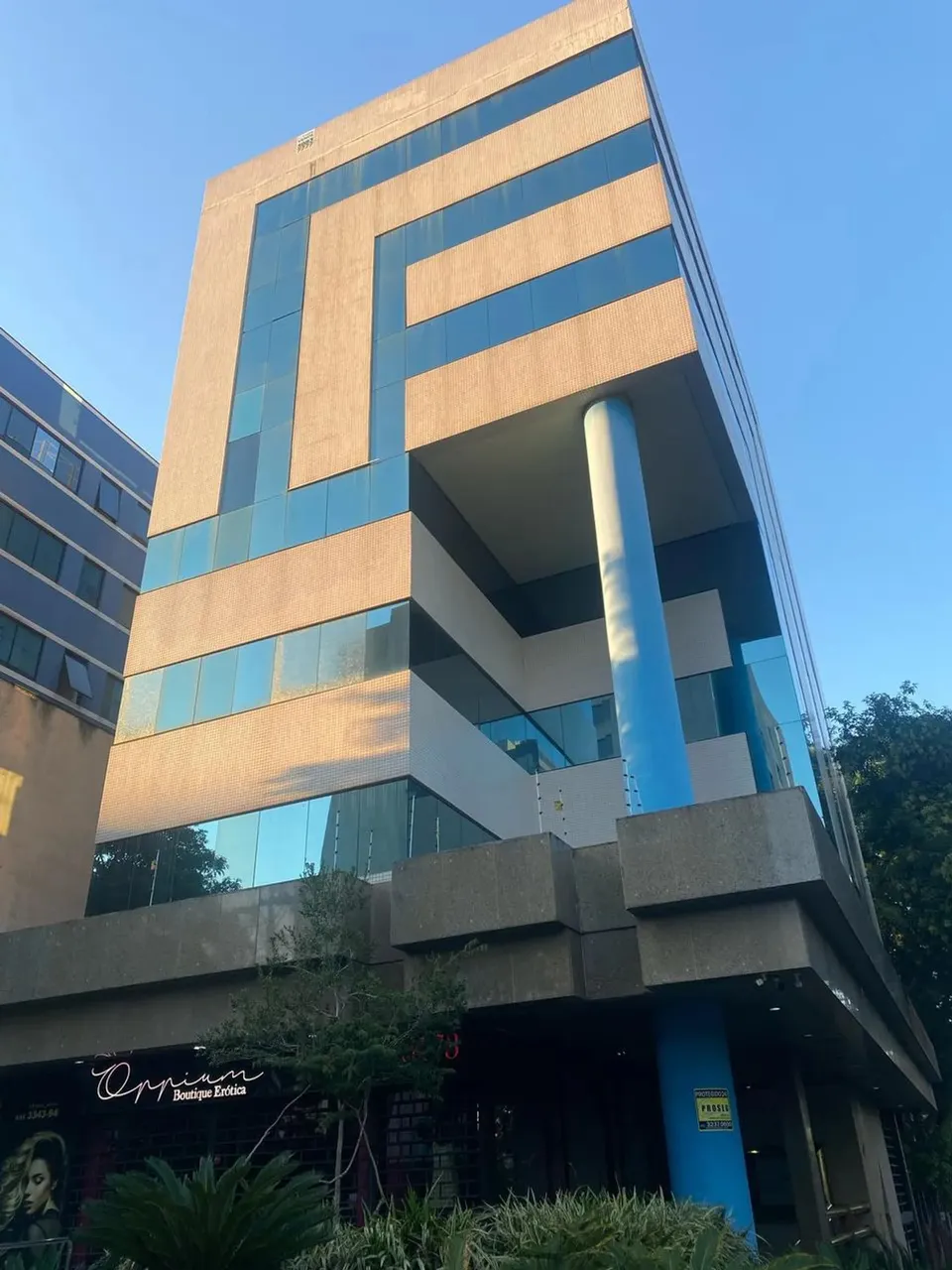 Sala Comercial à Venda na Av Cristóvão colombo esquina com a rua Felicíssimo de azevedo
