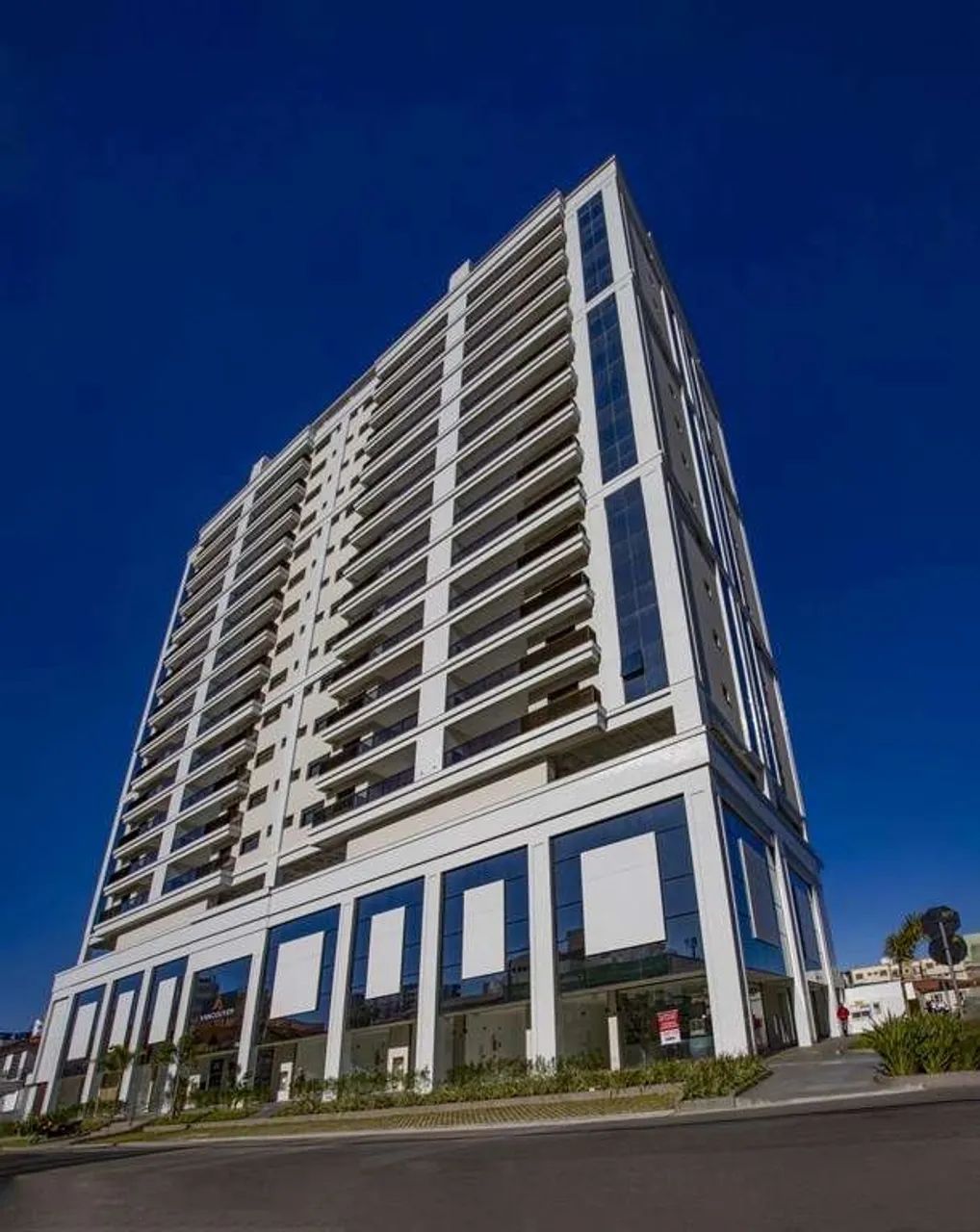 Apartamento Mobiliado à Venda - 2 Quartos (1 Suíte) | Edifício Vancouver Kobrasol