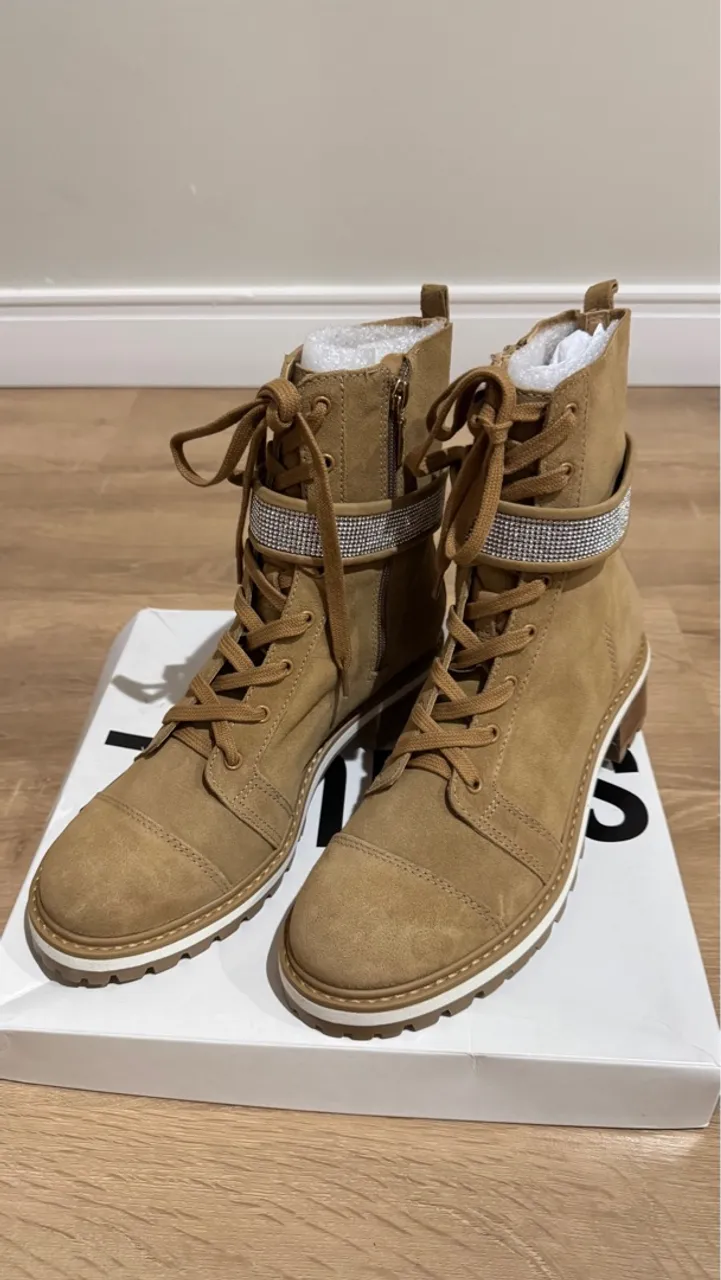 Bota schutz nova 38