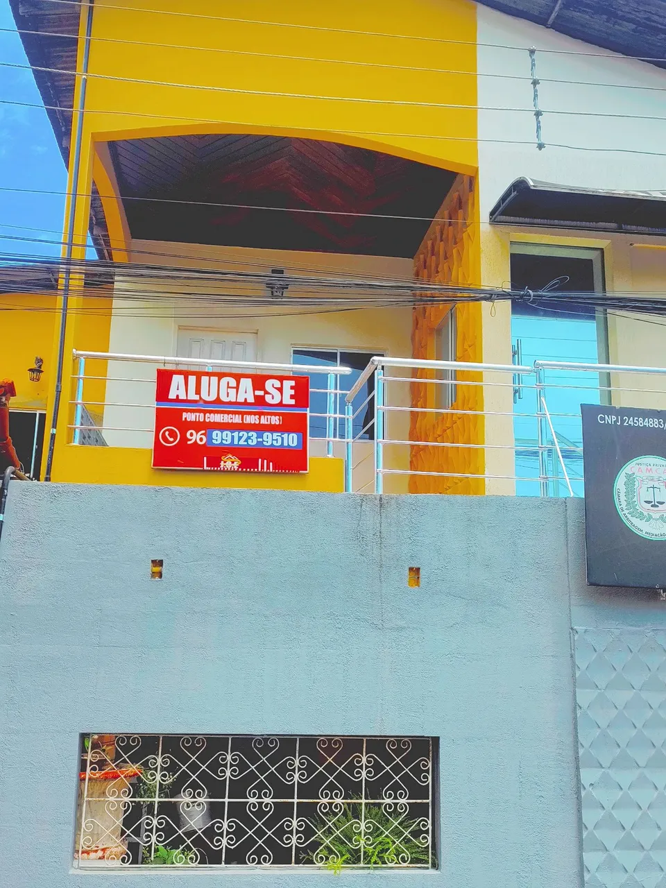 Aluga-se Ponto COMERCIAL nos altos