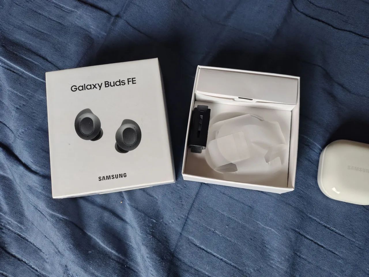 Fone de Ouvido Bluetooth Samsung Galaxy Buds FE - Foto 3