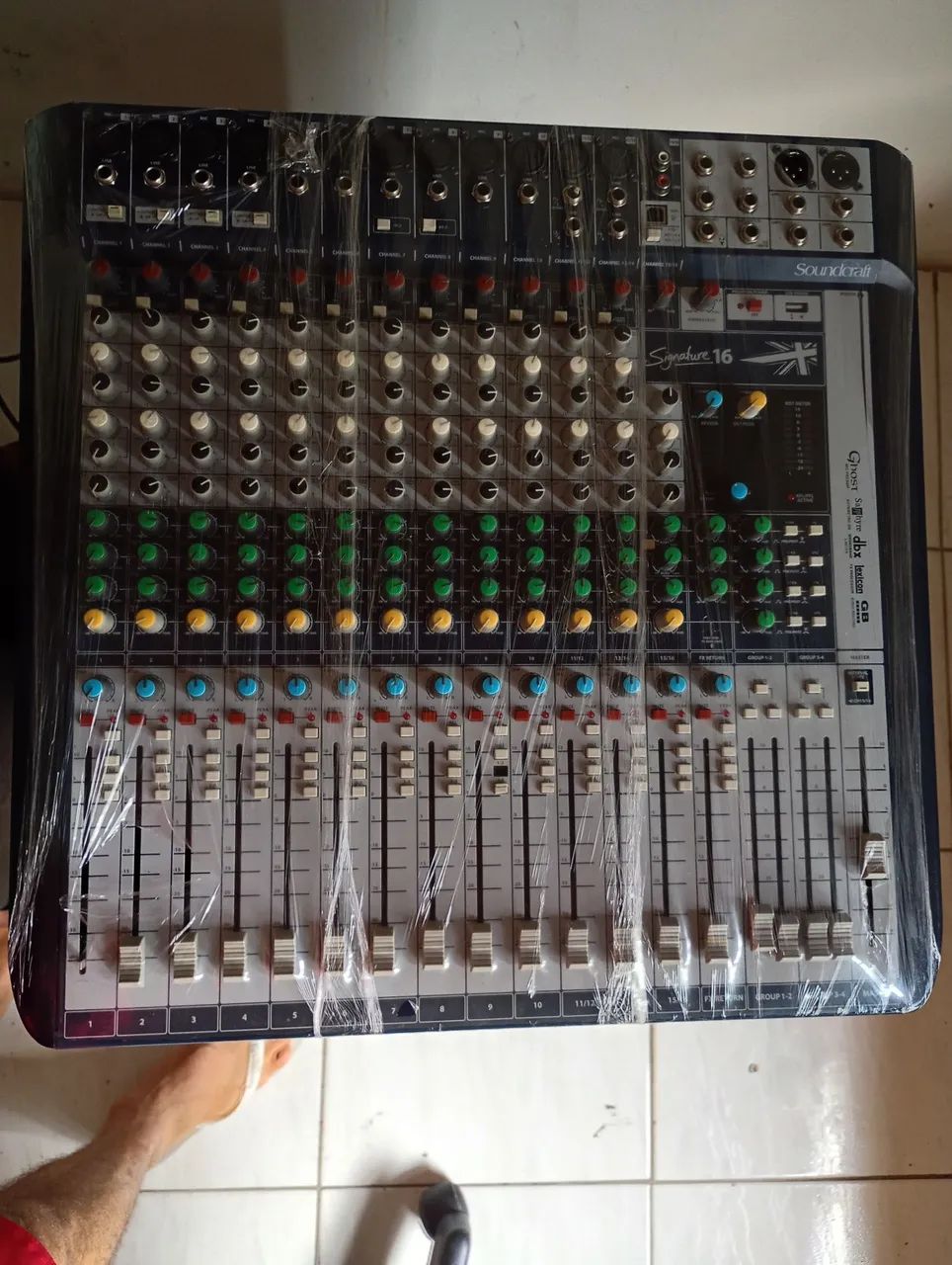Console Soundcraft singture 16 canais  - Foto 2