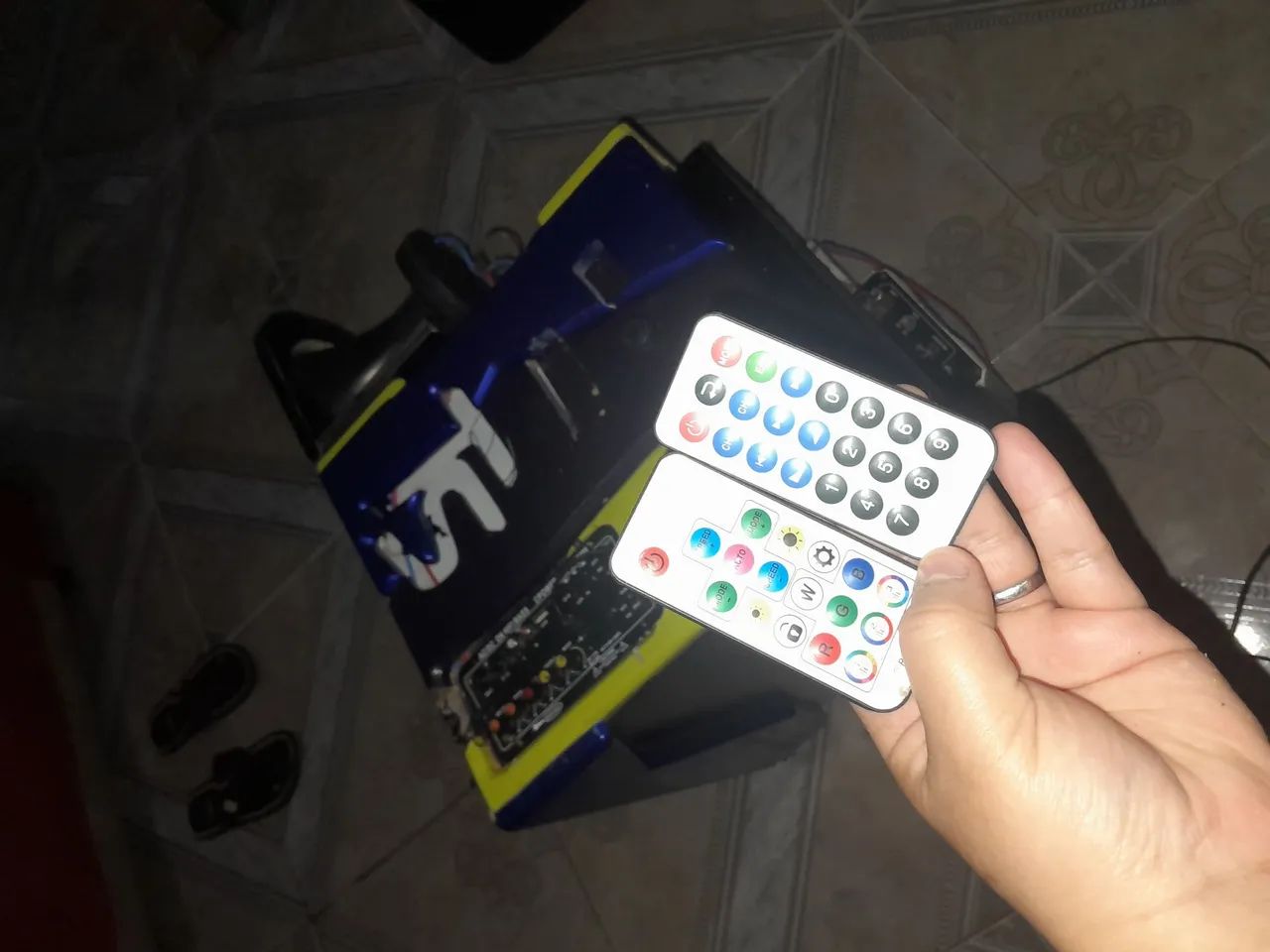 Caixa de som bob