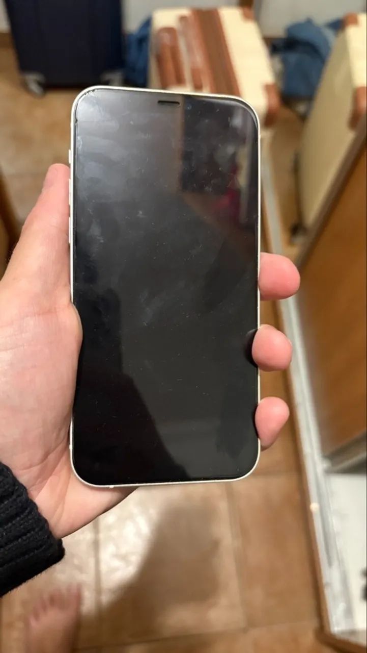 iPhone 12 Branco - Excelente Estado / Desbloqueado / Com Capinha - Foto 2