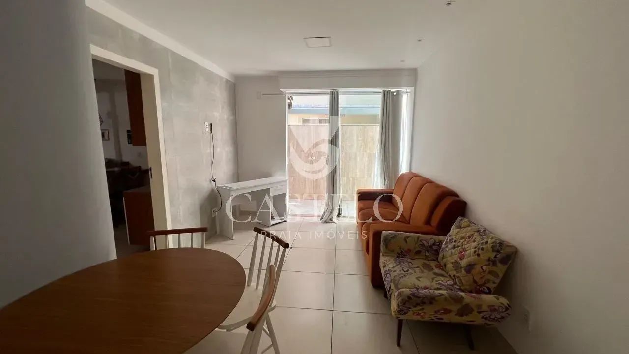 Apto 2 quartos/suíte ,área lateral, primeiro andar, totalmente reformado e com ótima local - Foto 3