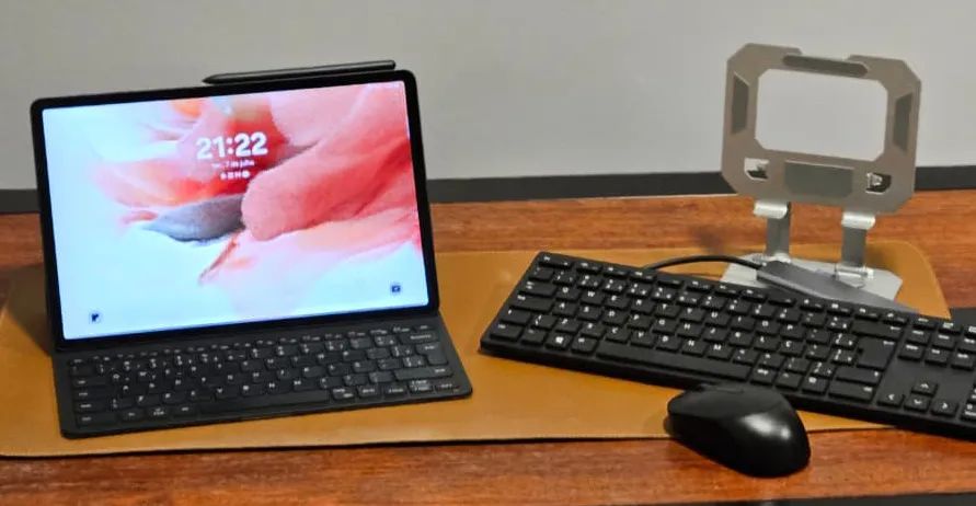 Galaxy Tab S7 FE LTE + Capa Teclado Original + S Pen + Hub USB-C | Kit Completo - Foto 2