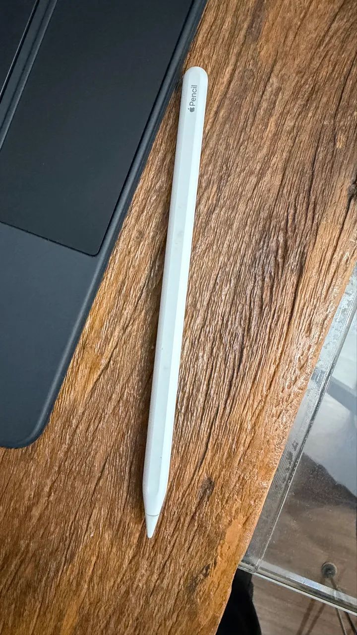 iPad Pro 4ª Geração Chip M2 Com Magic Keyboard e Apple Pencil
