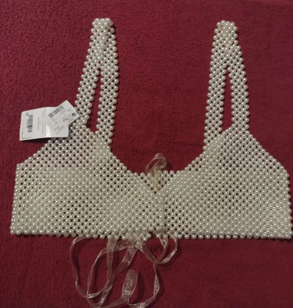 Croped top feito com pérolas , novo, um luxo 