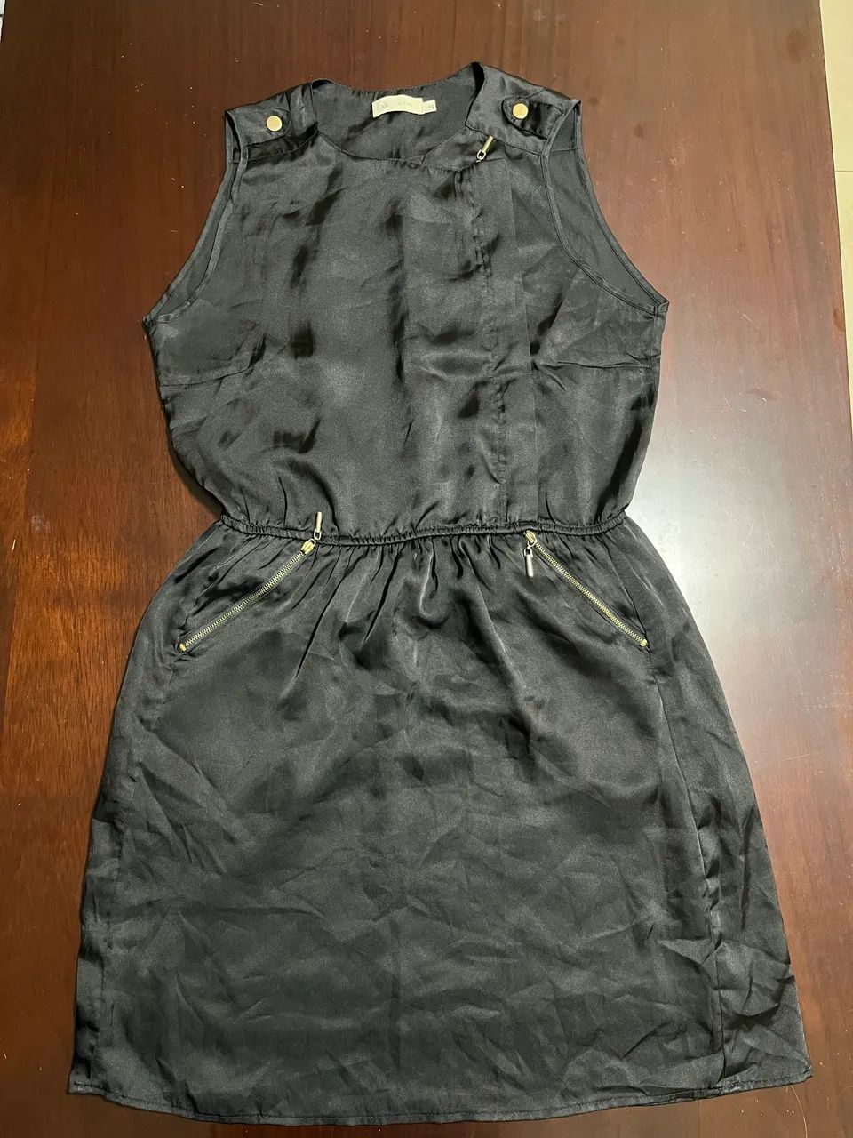 Vestido social de seda