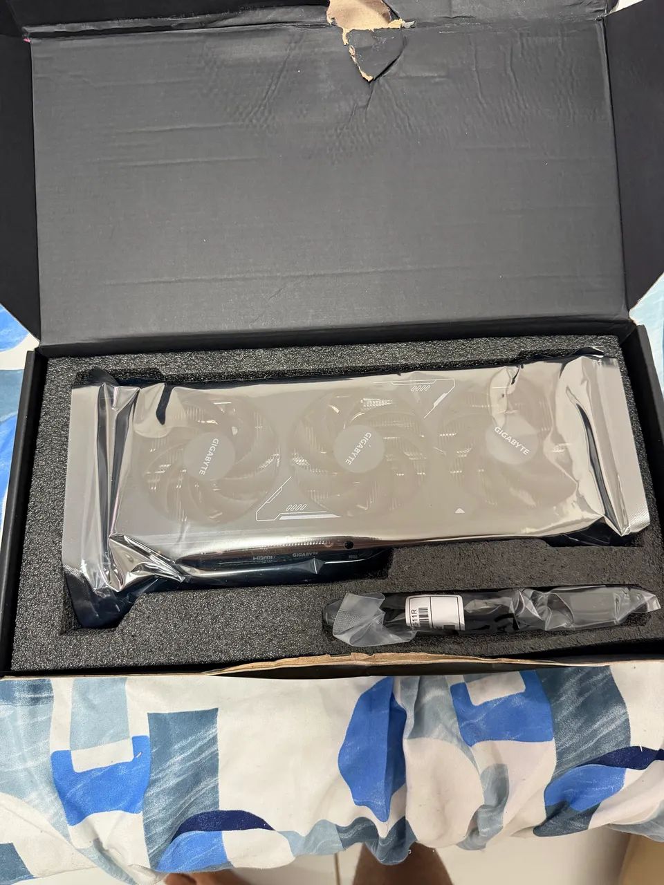 Rtx 5070 gigabyte  - Foto 2