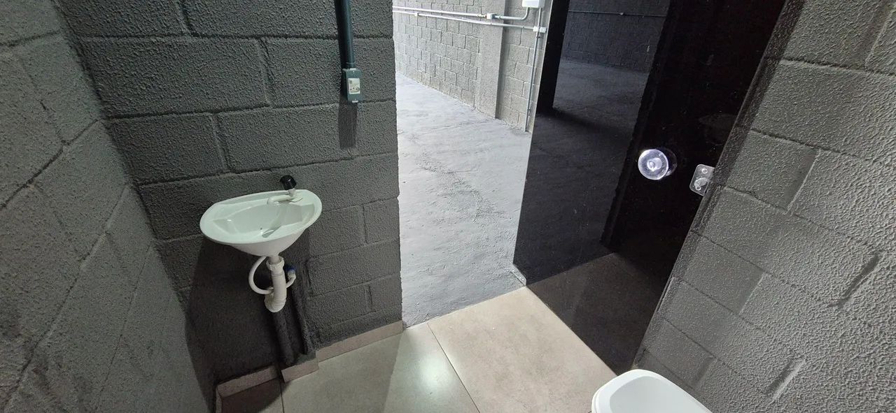 Aluga-se Galpão 200m²  - Foto 3