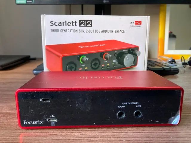 Scarlett 2i2 本体＋箱のみ scarlett 2i2 3º geração focuriste - Aparelhos de Som - Copacabana