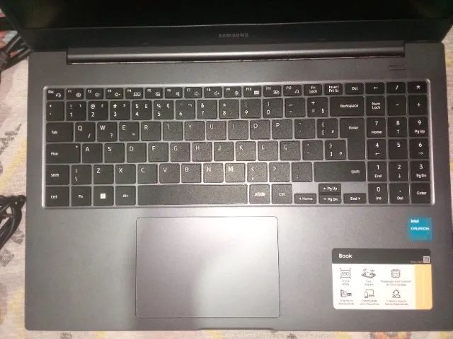 Notebook Samsung Intel Celeron  - Foto 2
