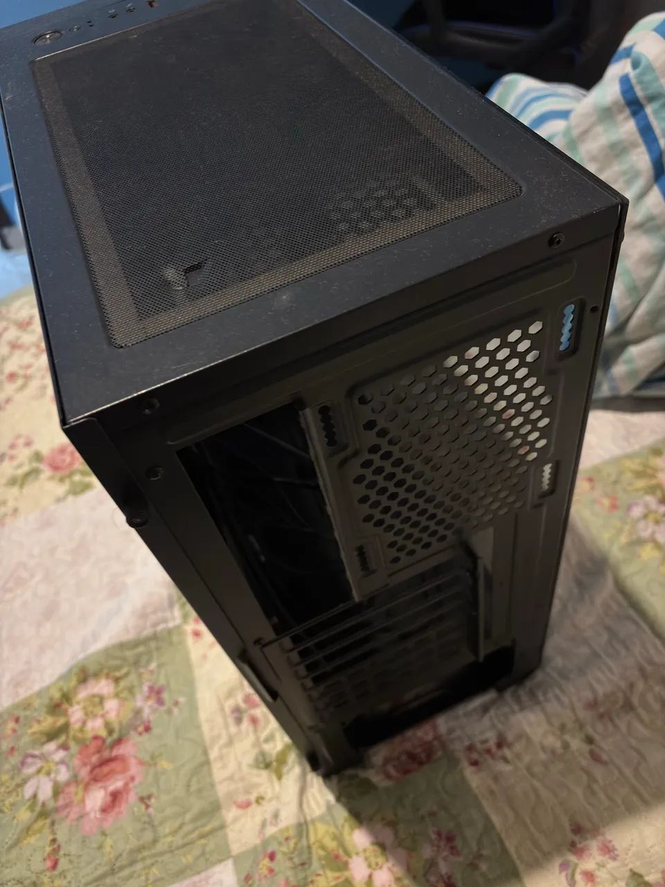 Gabinete Gamer Usado - Foto 3