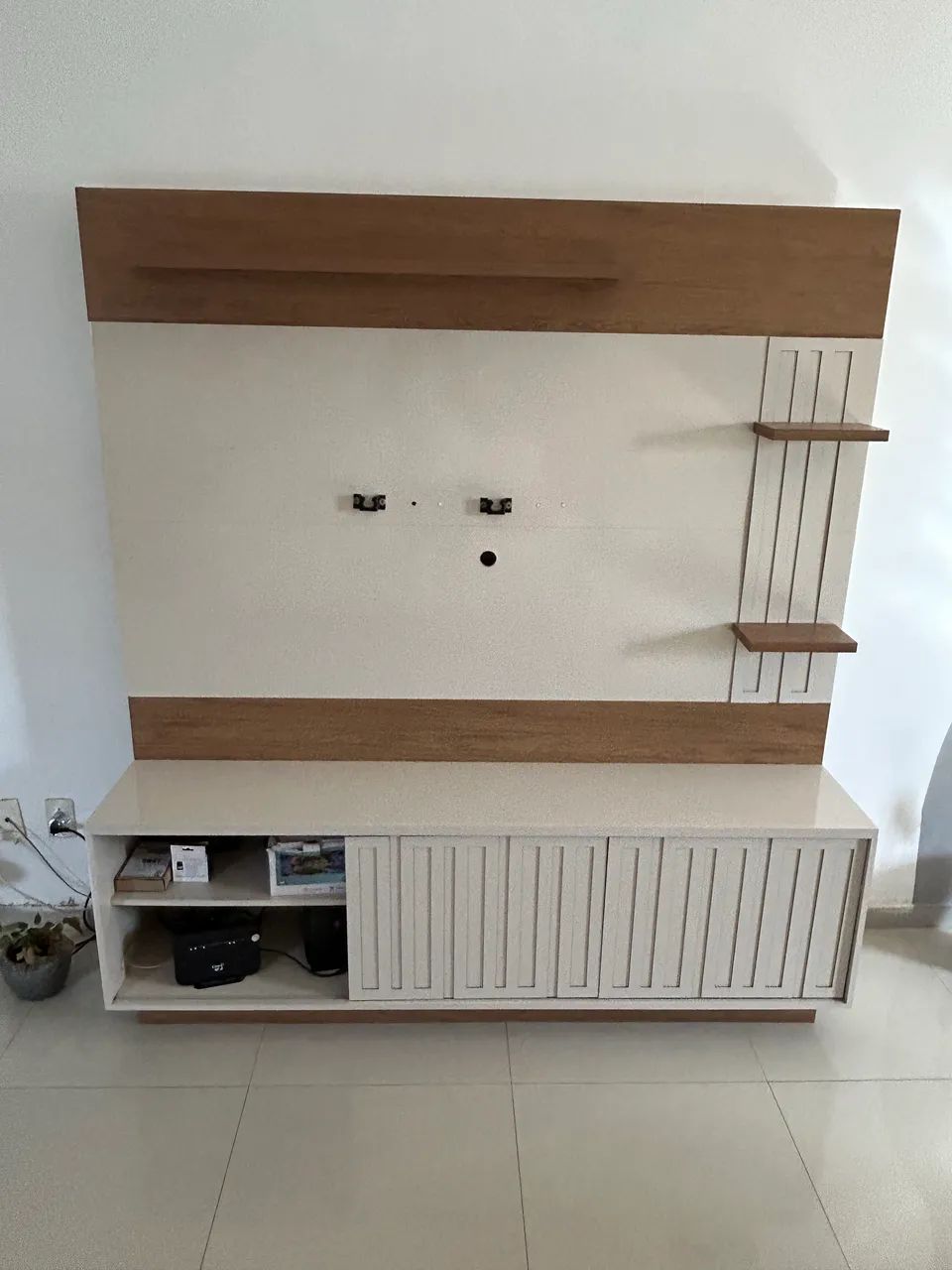 Estante home modelo creme um