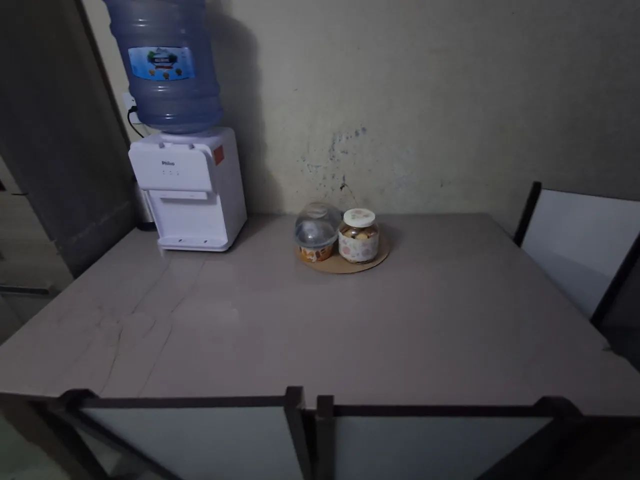 Mesa com cadeiras - Foto 3
