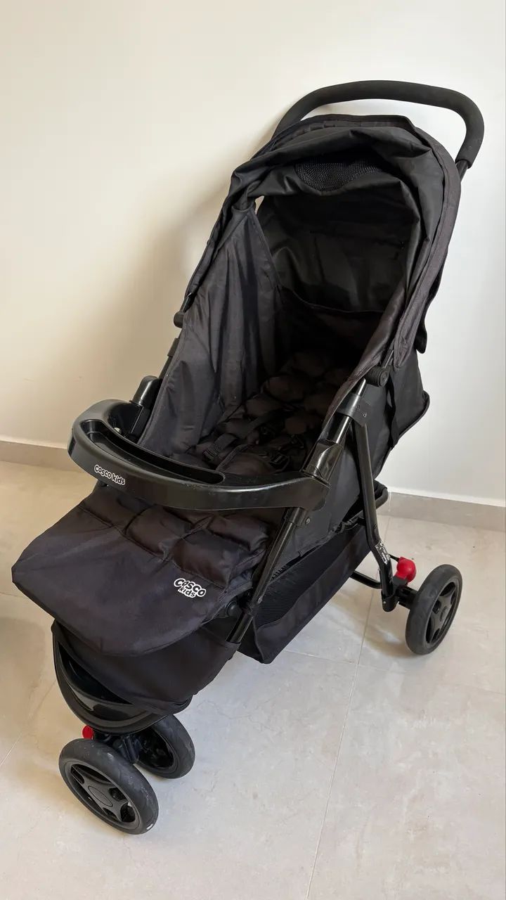 Bebê conforto e carrinho de passeio Cosco - Foto 2